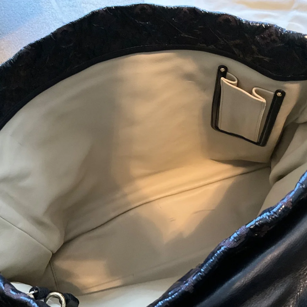 Louis Vuitton Travel Messenger bag - Picture 12 of 15